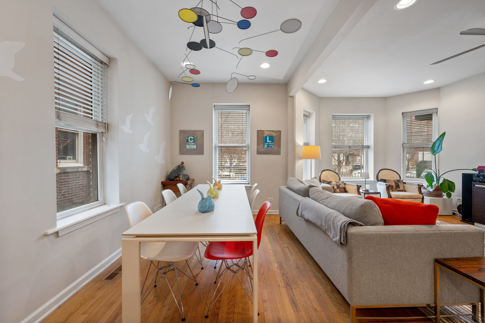 2444 North Linden Place, Unit 1 Chicago, IL 60647 - Photo 4 of 25