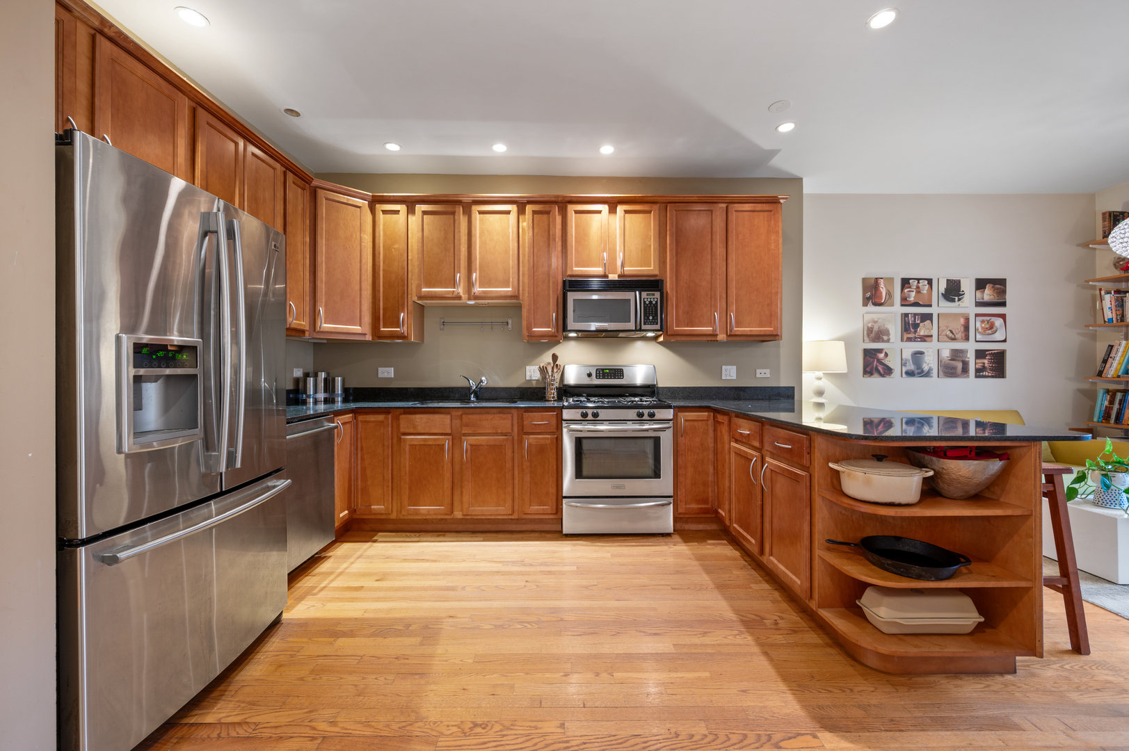 2444 North Linden Place, Unit 1 Chicago, IL 60647 - Photo 9 of 25