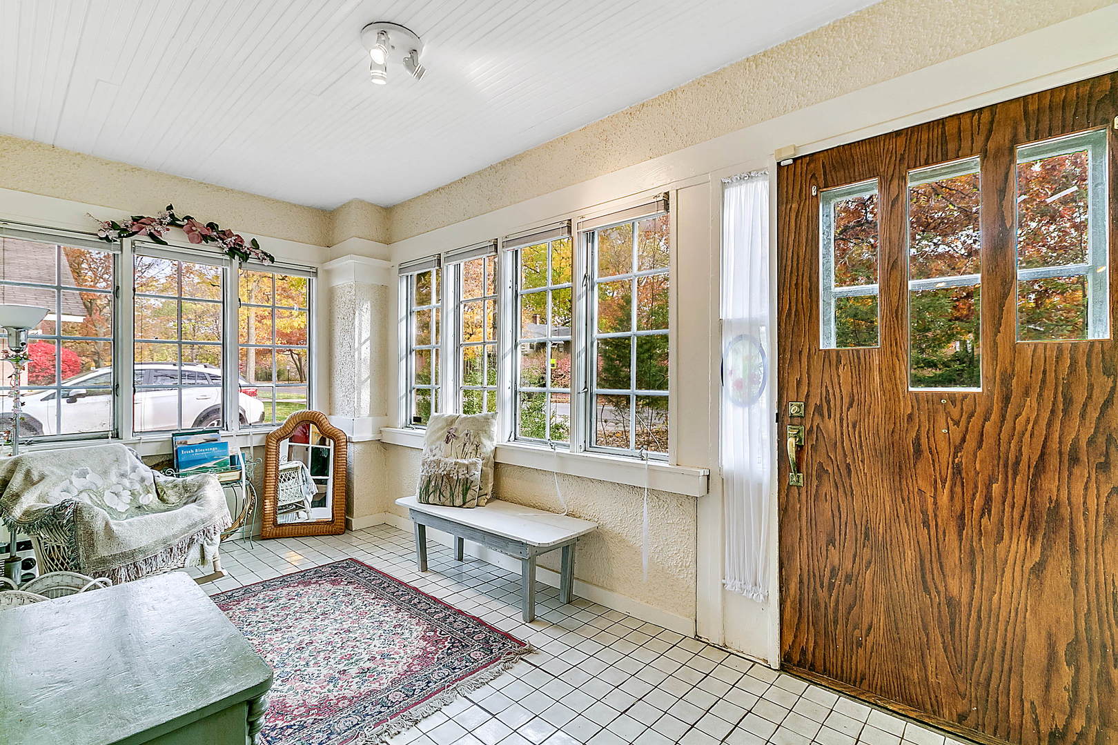 128 Barrypoint Road Riverside, IL 60546 - Photo 12 of 27 a living room with furniture and a window