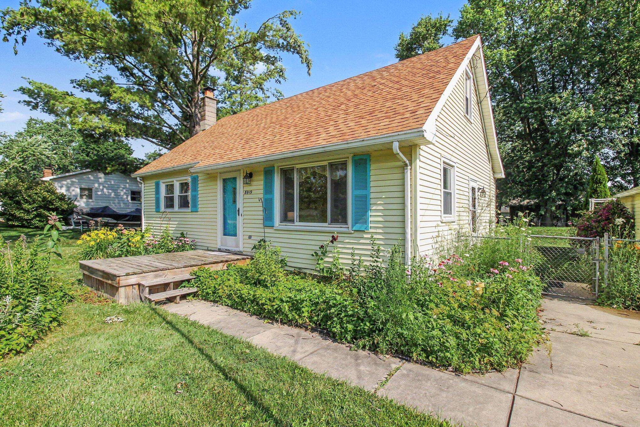 8919 Windsor Highway Dimondale, MI 48821 - Photo 4 of 28 006_file_5553