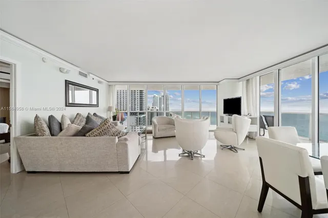 $2,585,000 | 1830 South Ocean Drive, Unit 1701, Hallandale Beach, FL 33009
