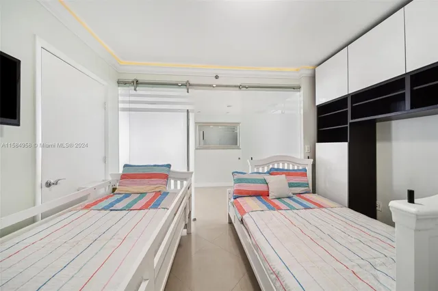 $2,585,000 | 1830 South Ocean Drive, Unit 1701, Hallandale Beach, FL 33009