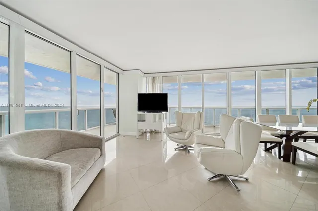 $2,585,000 | 1830 South Ocean Drive, Unit 1701, Hallandale Beach, FL 33009