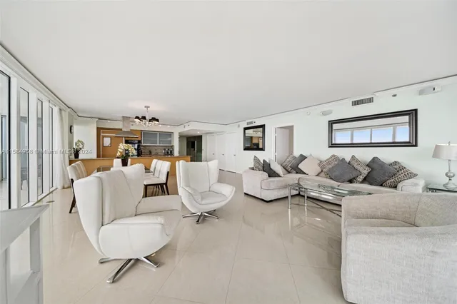 $2,585,000 | 1830 South Ocean Drive, Unit 1701, Hallandale Beach, FL 33009