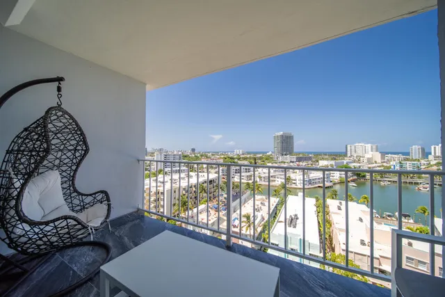$299,000 | 6900 Bay Drive, Unit 11I, Miami Beach, FL 33141