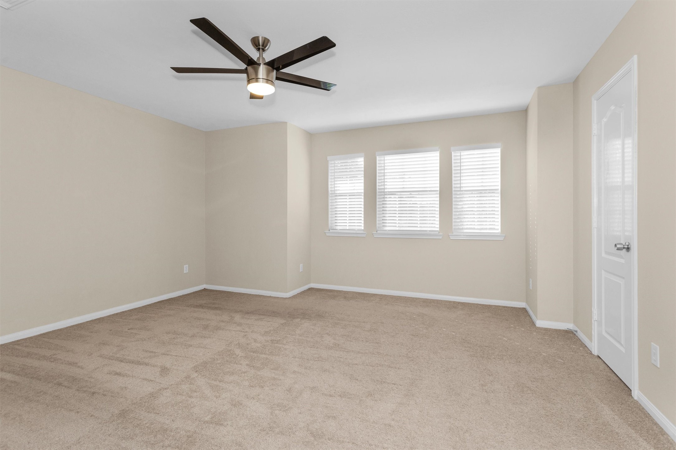 29710 Legends Ranch Court Spring, TX 77386 - Photo 11 of 20 an empty room that has a window