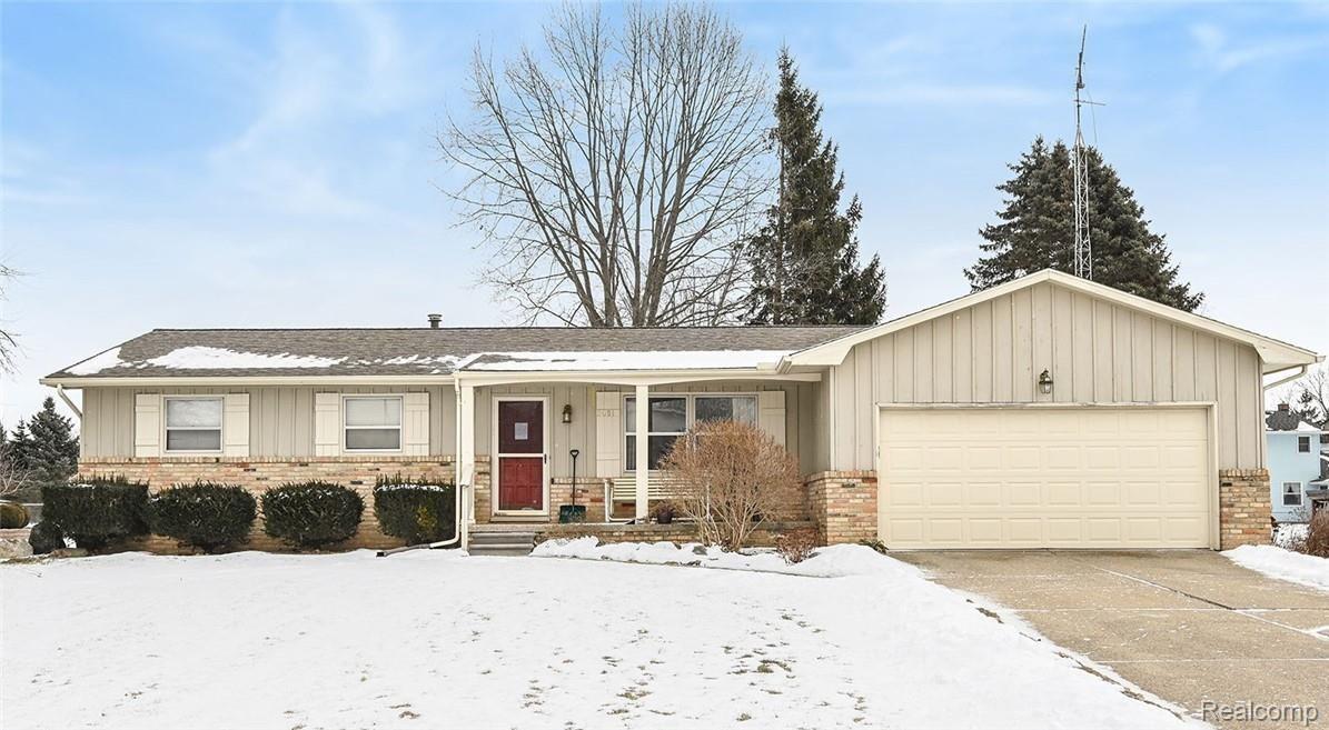 5081 Middleboro Road Grand Blanc, MI 48439 - Photo 1 of 25 CNG_6788-_CROPPED.jpg