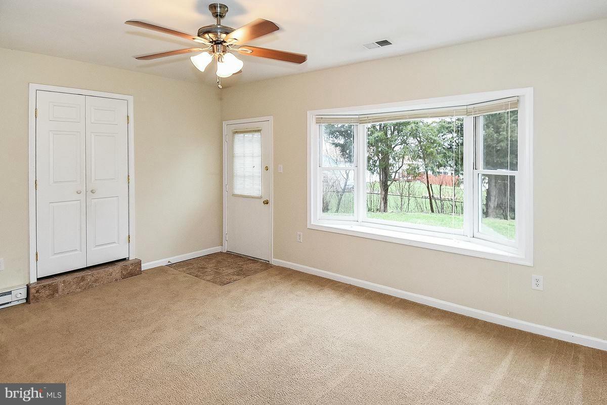 202 Harrison Road Sterling, VA 20164 - Photo 13 of 30 Family Room
