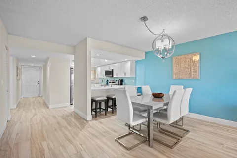 $875,000 | 1045 Ocean Drive, Unit 503, Juno Beach, FL 33408