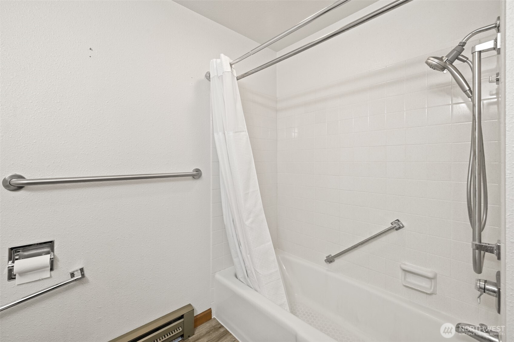 1301 South 3rd Avenue, Unit 28A Sequim, WA 98382 - Photo 21 of 40 a bathroom with a shower