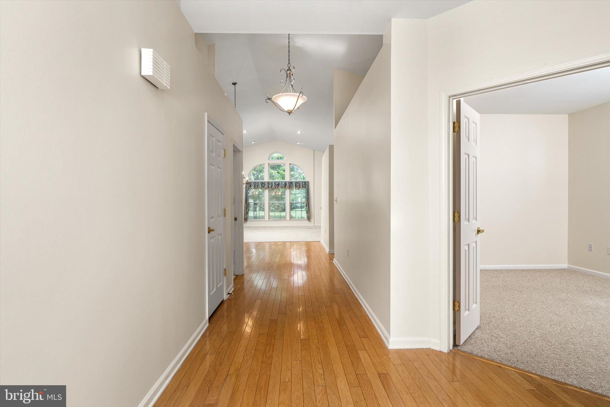 10 Powderhorn Way Allentown, NJ 08501 - Photo 2 of 26