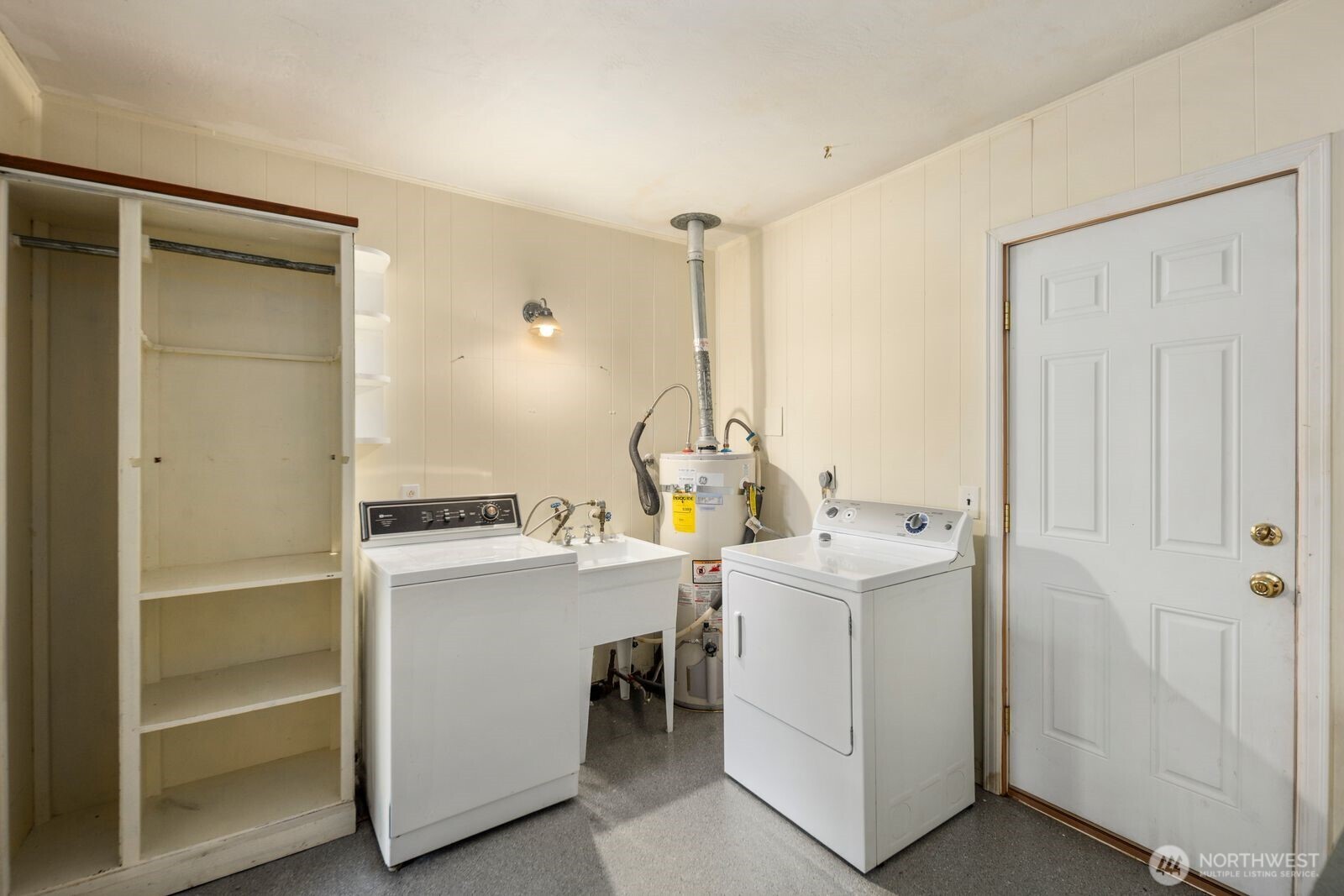 2108 East 24th Street Bremerton, WA 98310 - Photo 18 of 37