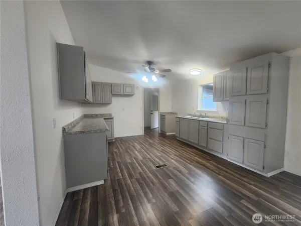 $395,000 | 80 Satsop Drive, Elma, WA 98541