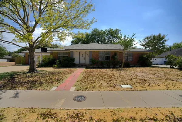 $3,200 | 6702 Hyacinth Lane, Dallas, TX 75252