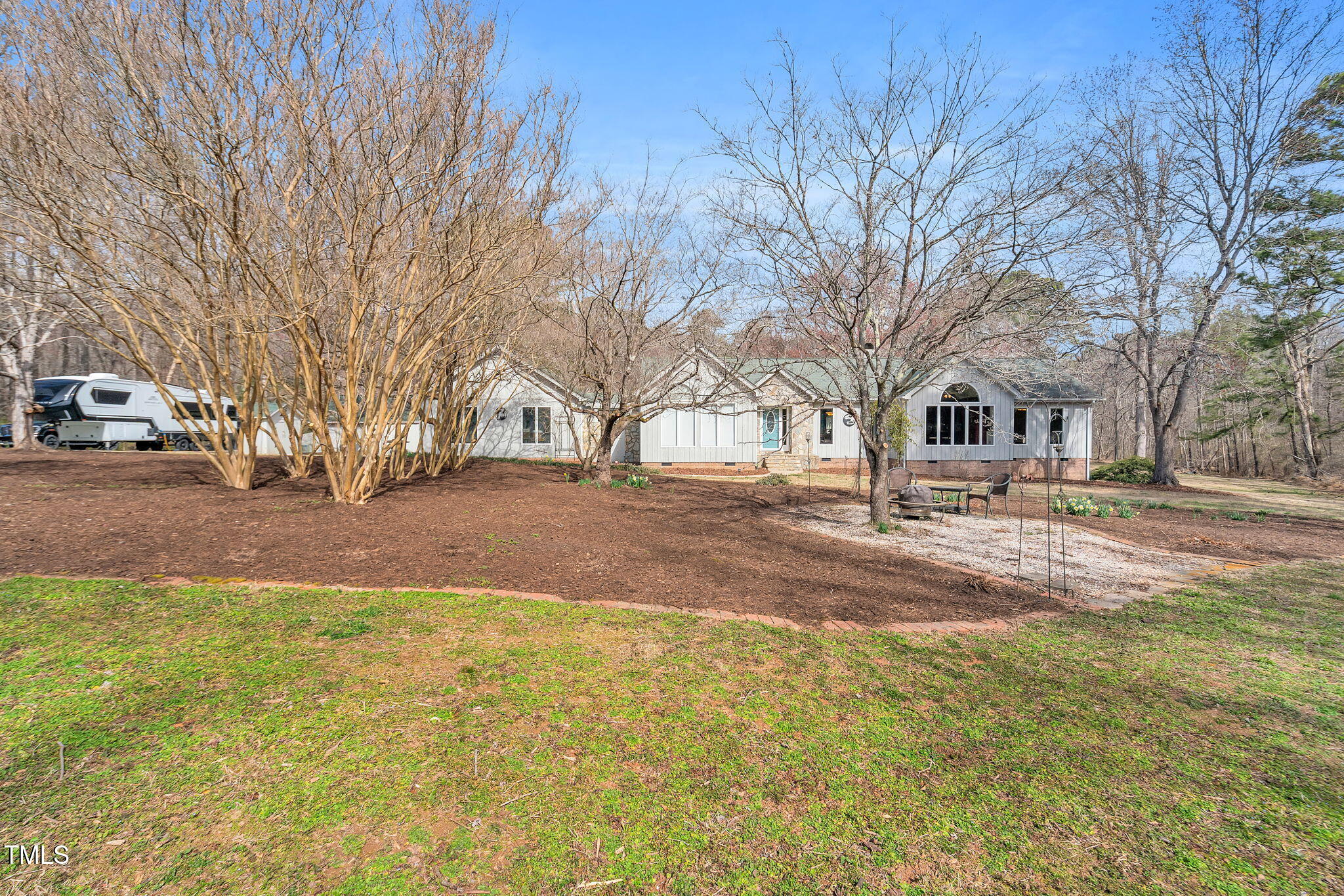 13-web-or-mls-520-log-barn-rd