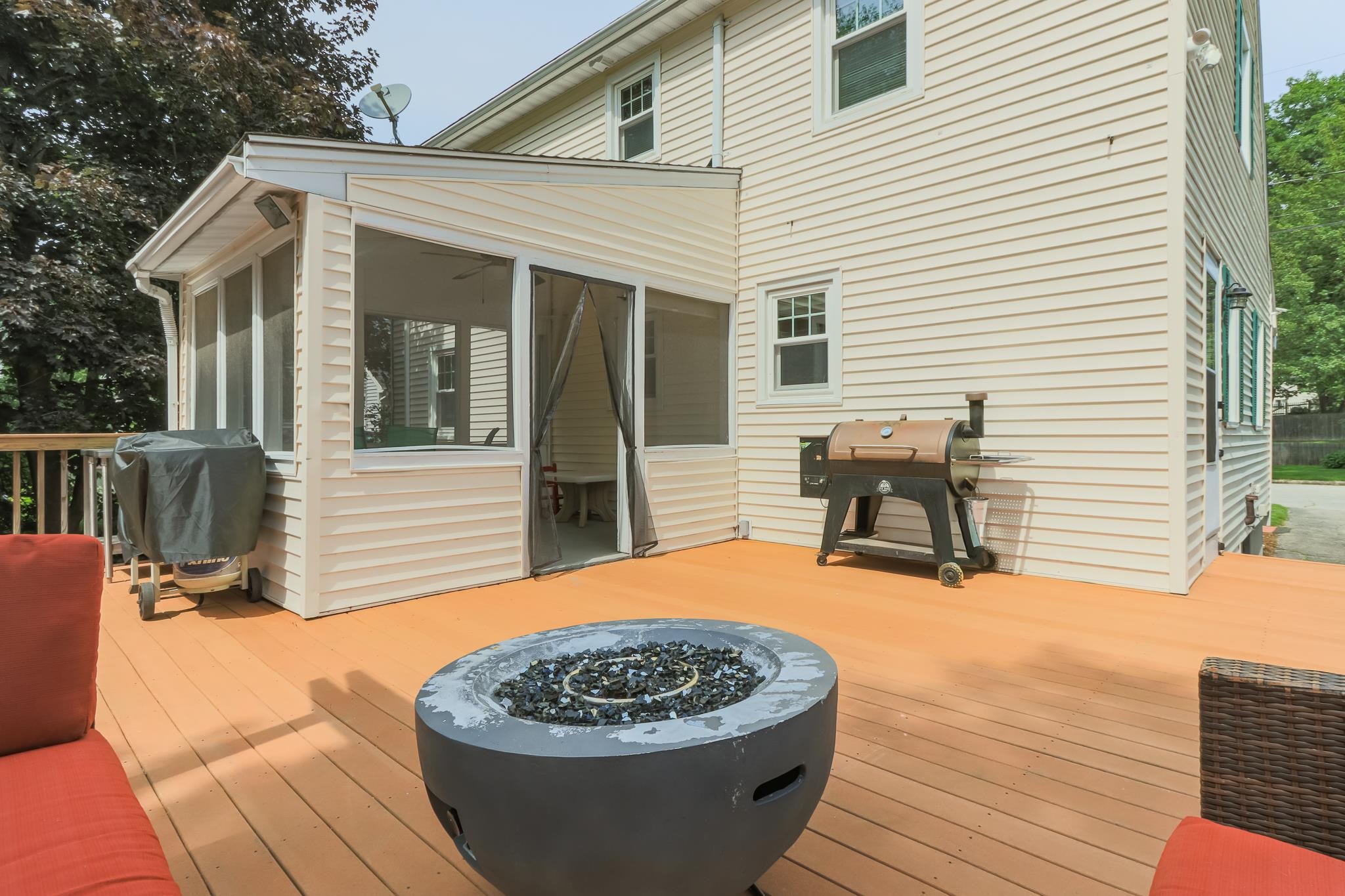 68 Benjamin Street Manchester, NH 03109 - Photo 29 of 37