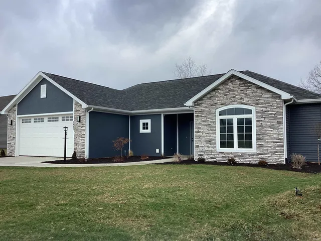 $299,900 | 2440 Deer Run Trail, Decatur, IN 46733