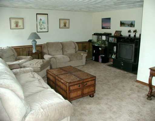 267 Pine Swamp Road Cumberland, RI 02864 - Photo 2 of 6 Living Room.