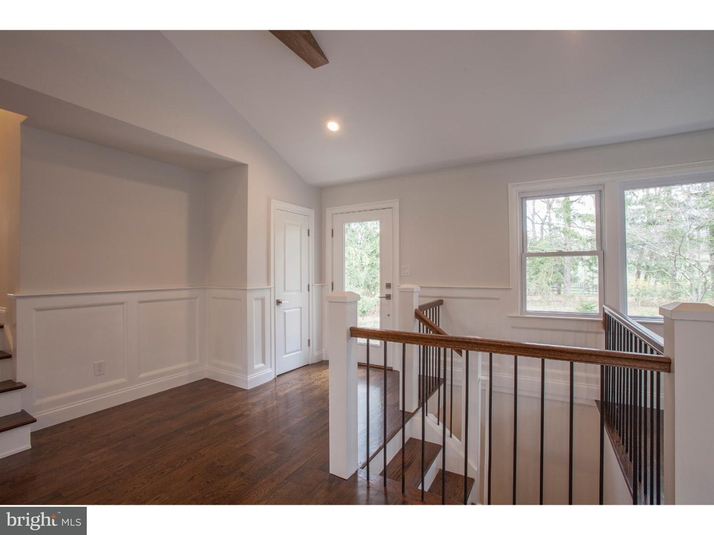 6698 Upper York Road New Hope, PA 18938 - Photo 3 of 24 Foyer