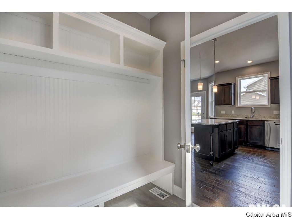 2825 Haverhill Road Springfield, IL 62711 - Photo 13 of 36