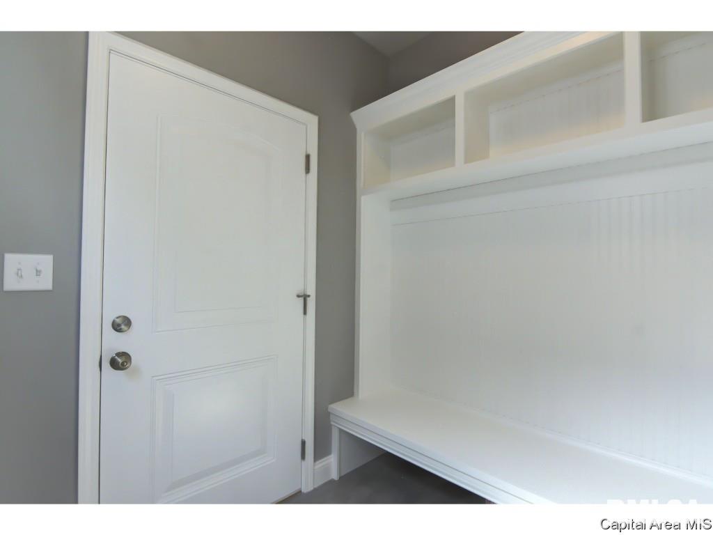 2825 Haverhill Road Springfield, IL 62711 - Photo 14 of 36