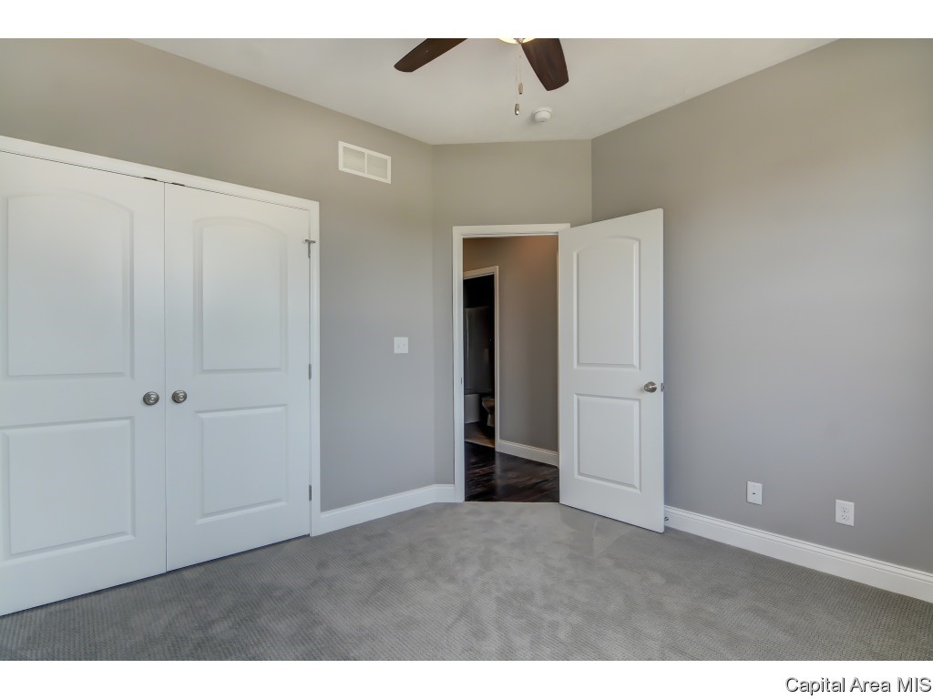 2825 Haverhill Road Springfield, IL 62711 - Photo 25 of 36