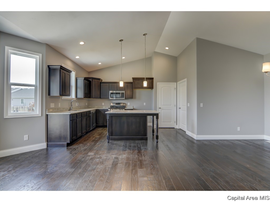 2825 Haverhill Road Springfield, IL 62711 - Photo 8 of 36