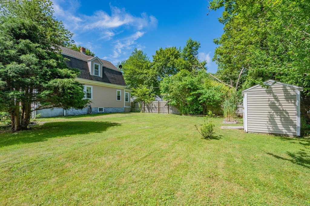 21 Perry Street Fairhaven, MA 02719 - Photo 12 of 34 Gallery Image 12
