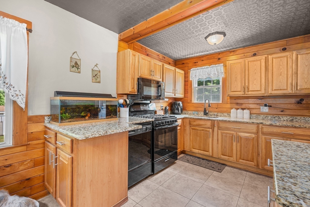 21 Perry Street Fairhaven, MA 02719 - Photo 22 of 34 Gallery Image 22