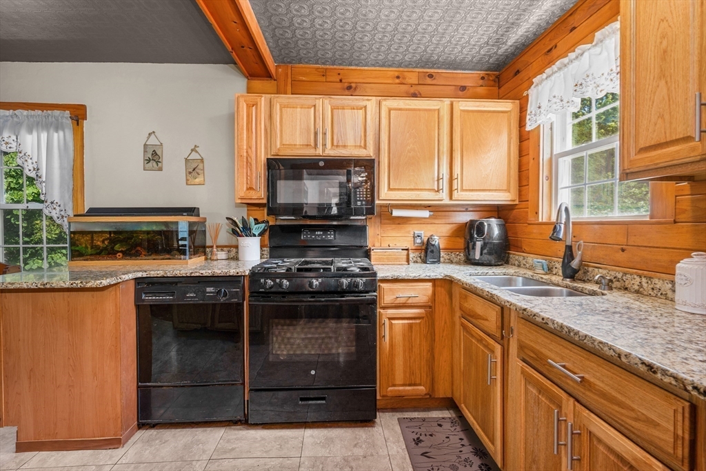 21 Perry Street Fairhaven, MA 02719 - Photo 24 of 34 Gallery Image 24