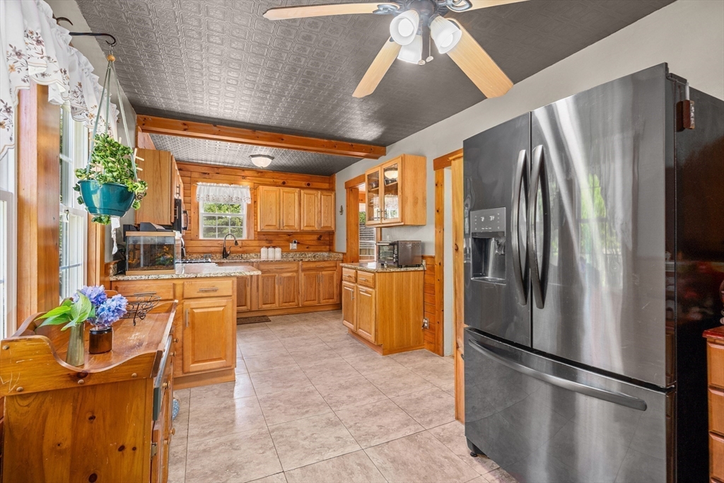 21 Perry Street Fairhaven, MA 02719 - Photo 25 of 34 Gallery Image 25