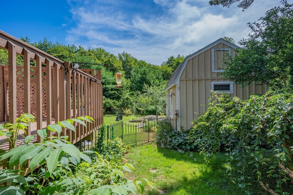 21 Perry Street Fairhaven, MA 02719 - Photo 5 of 34 Gallery Image 5