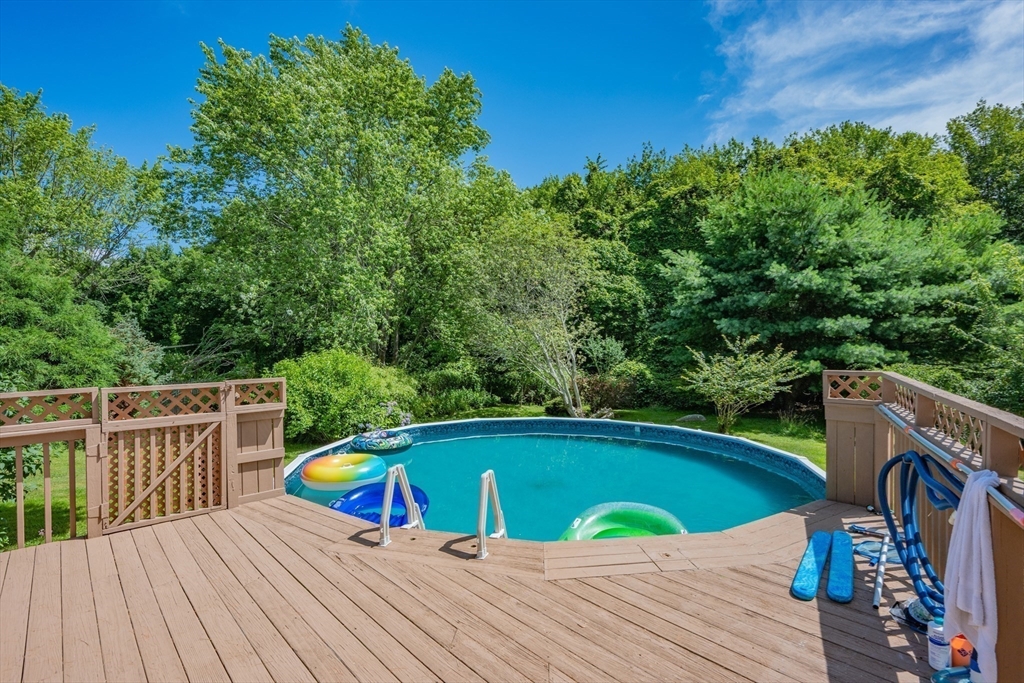 21 Perry Street Fairhaven, MA 02719 - Photo 6 of 34 Gallery Image 6