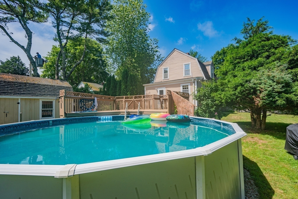 21 Perry Street Fairhaven, MA 02719 - Photo 7 of 34 Gallery Image 7