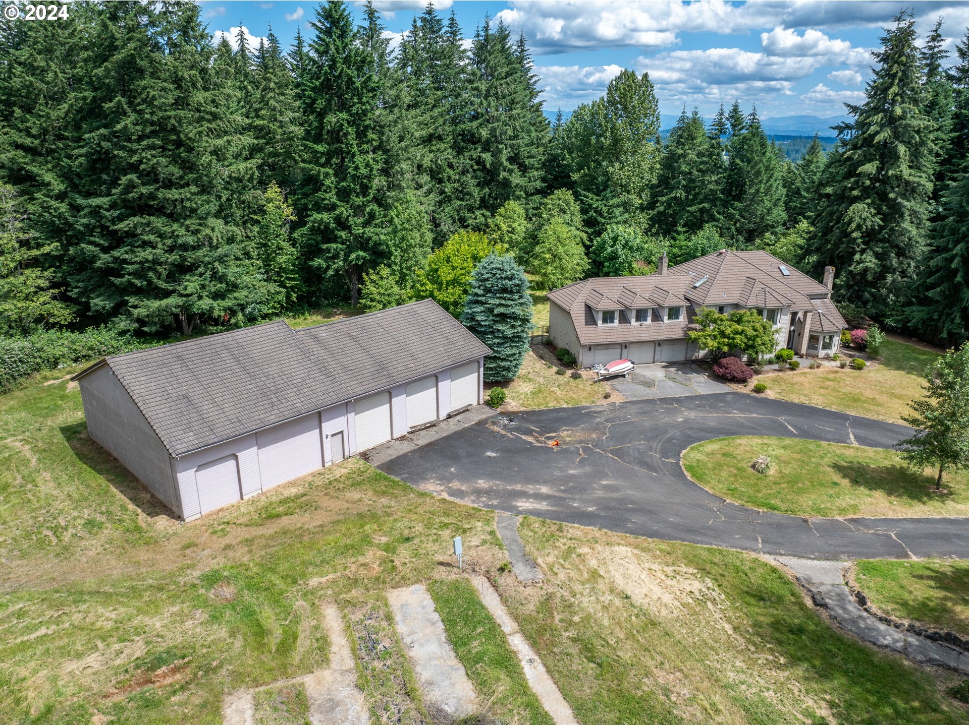 10600 Southeast Vradenburg Road Happy Valley, OR 97086 - Photo 5 of 46 Gallery Image 5