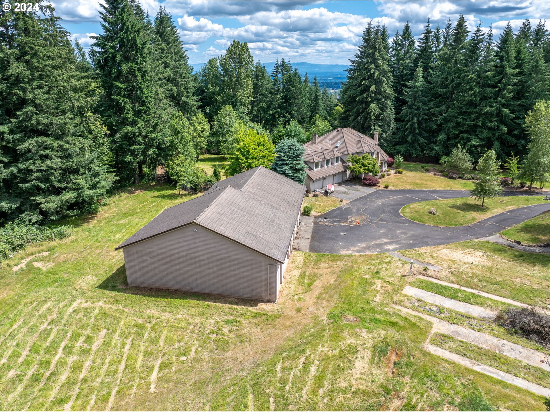10600 Southeast Vradenburg Road Happy Valley, OR 97086 - Photo 6 of 46 Gallery Image 6