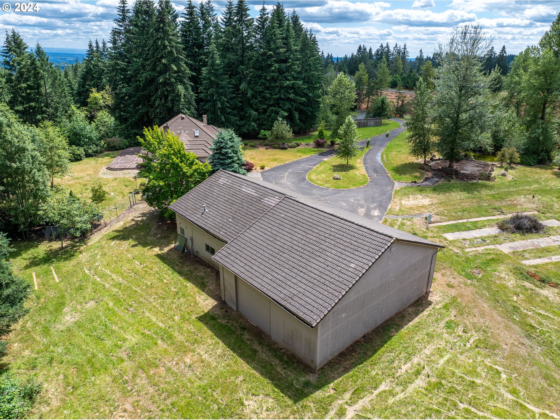 10600 Southeast Vradenburg Road Happy Valley, OR 97086 - Photo 7 of 46 Gallery Image 7