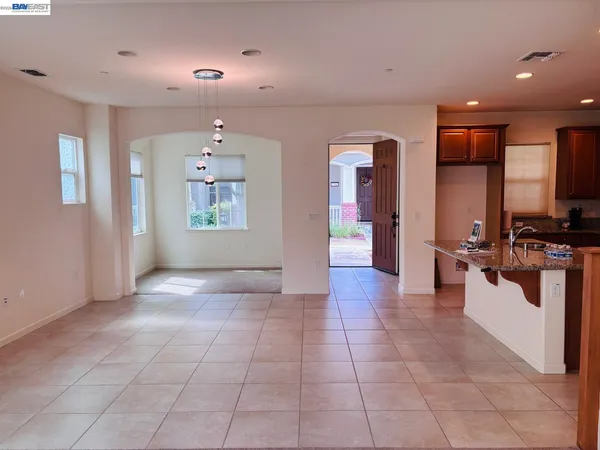 $760,000 | 703 North Claret Lane, Mountain House, CA 95391