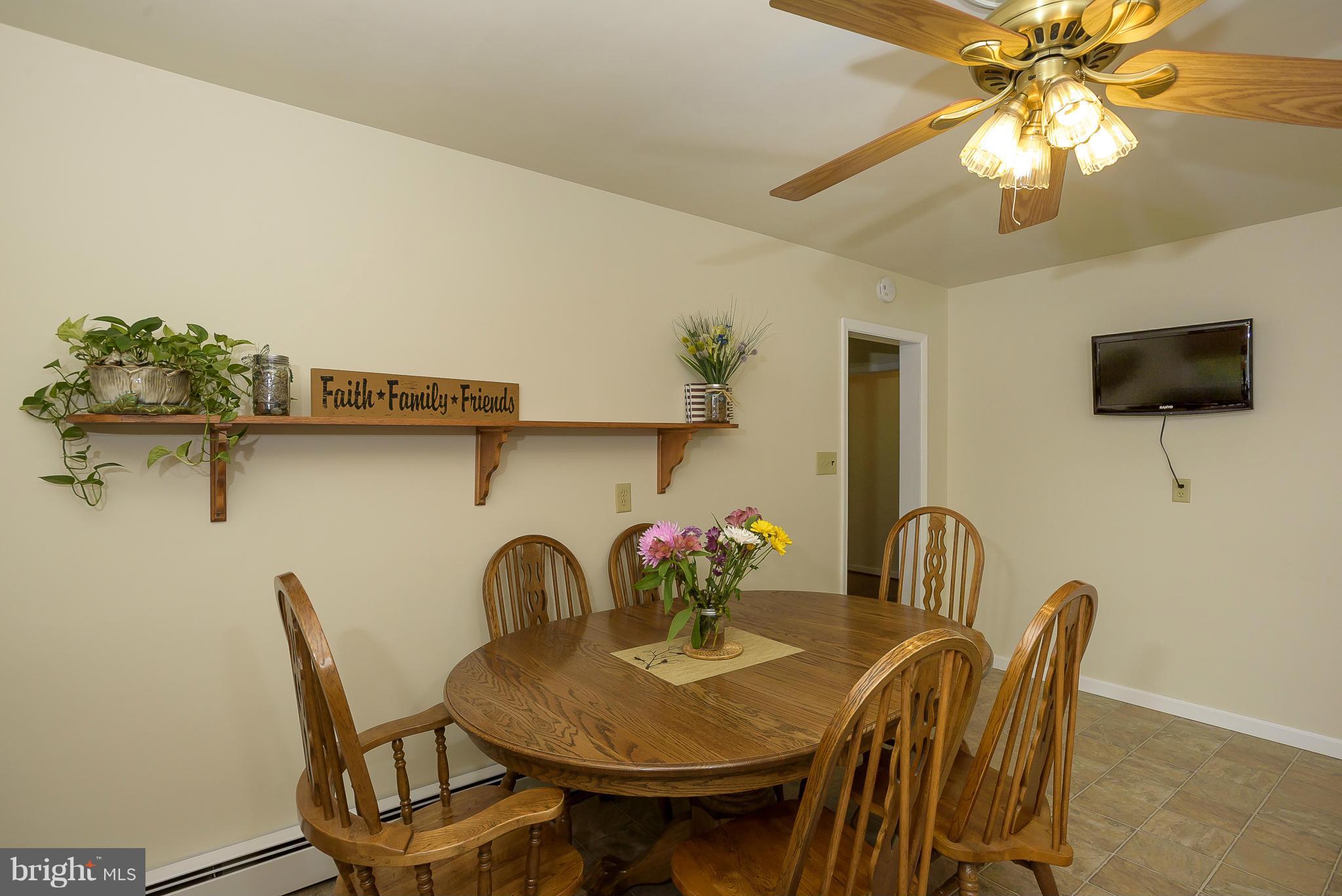 113 Weldon Road Greenland Beach, MD 21226 - Photo 8 of 27 Dining Room