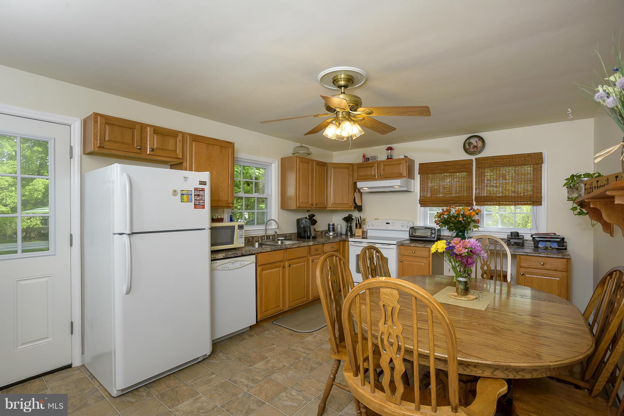113 Weldon Road Greenland Beach, MD 21226 - Photo 10 of 27 Kitchen