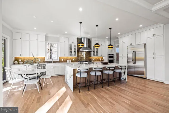 $3,295,000 | 7008 Amy Lane, Bethesda, MD 20817