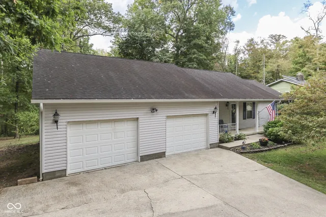 $255,000 | 596 Briarwood Lane, Bedford, IN 47421