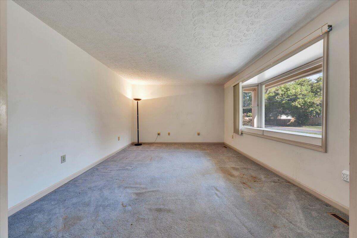 7834 Barrens Road Roanoke, VA 24019 - Photo 5 of 43 05-MIB01232