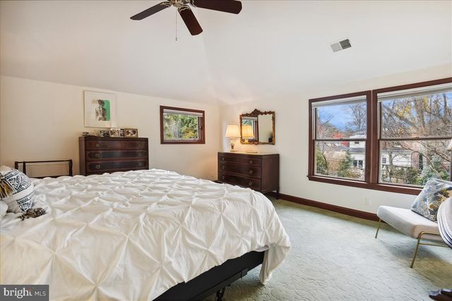 $1,200,000 | 18 West Rosemont Avenue, Alexandria, VA 22301