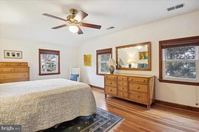 $1,200,000 | 18 West Rosemont Avenue, Alexandria, VA 22301