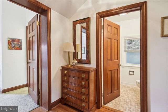 $1,200,000 | 18 West Rosemont Avenue, Alexandria, VA 22301