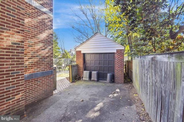 $1,200,000 | 18 West Rosemont Avenue, Alexandria, VA 22301