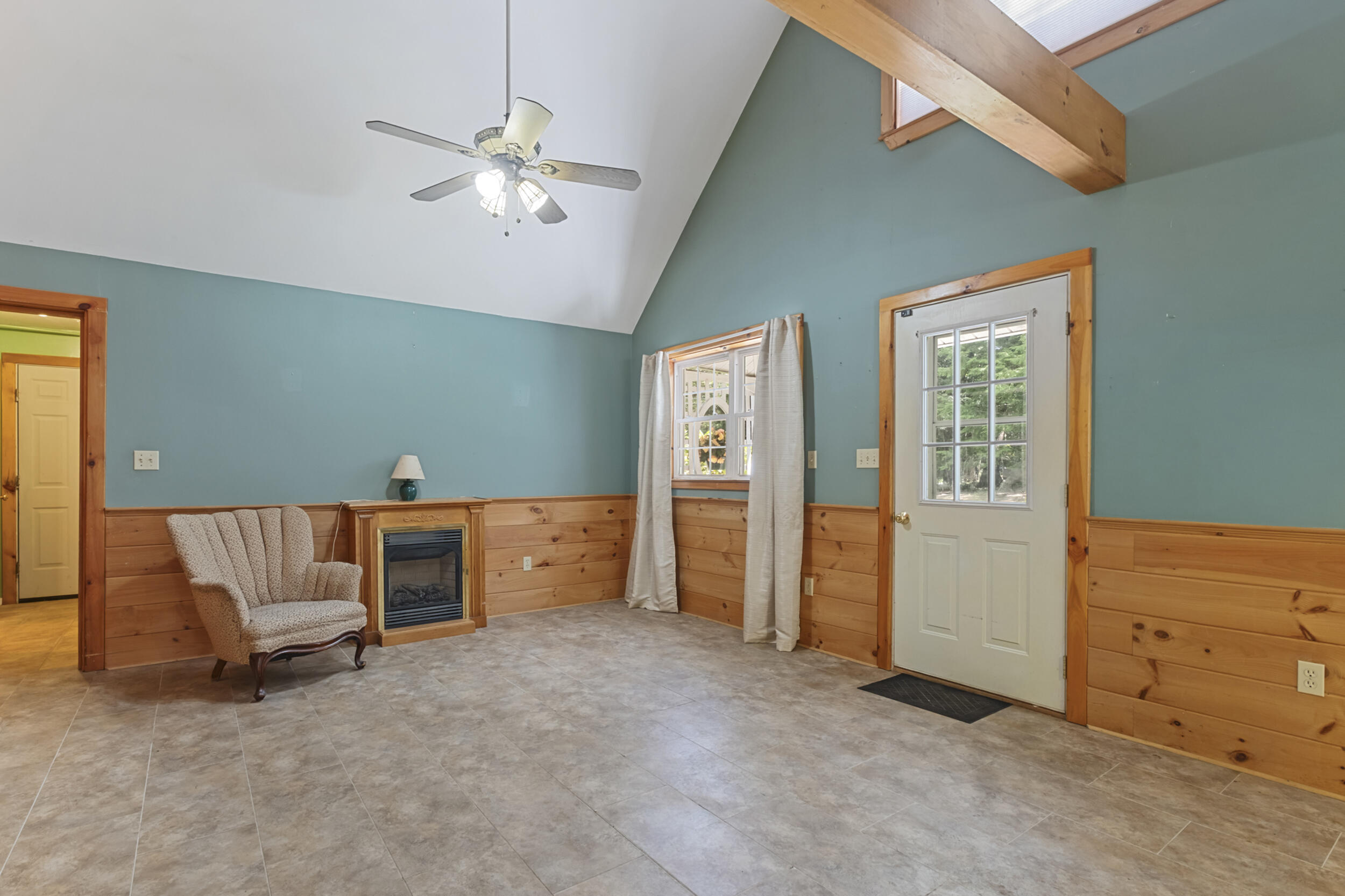 96 Taylor Woods Road Belgrade, ME 04917 - Photo 26 of 76 96_taylor_woods-interior-06
