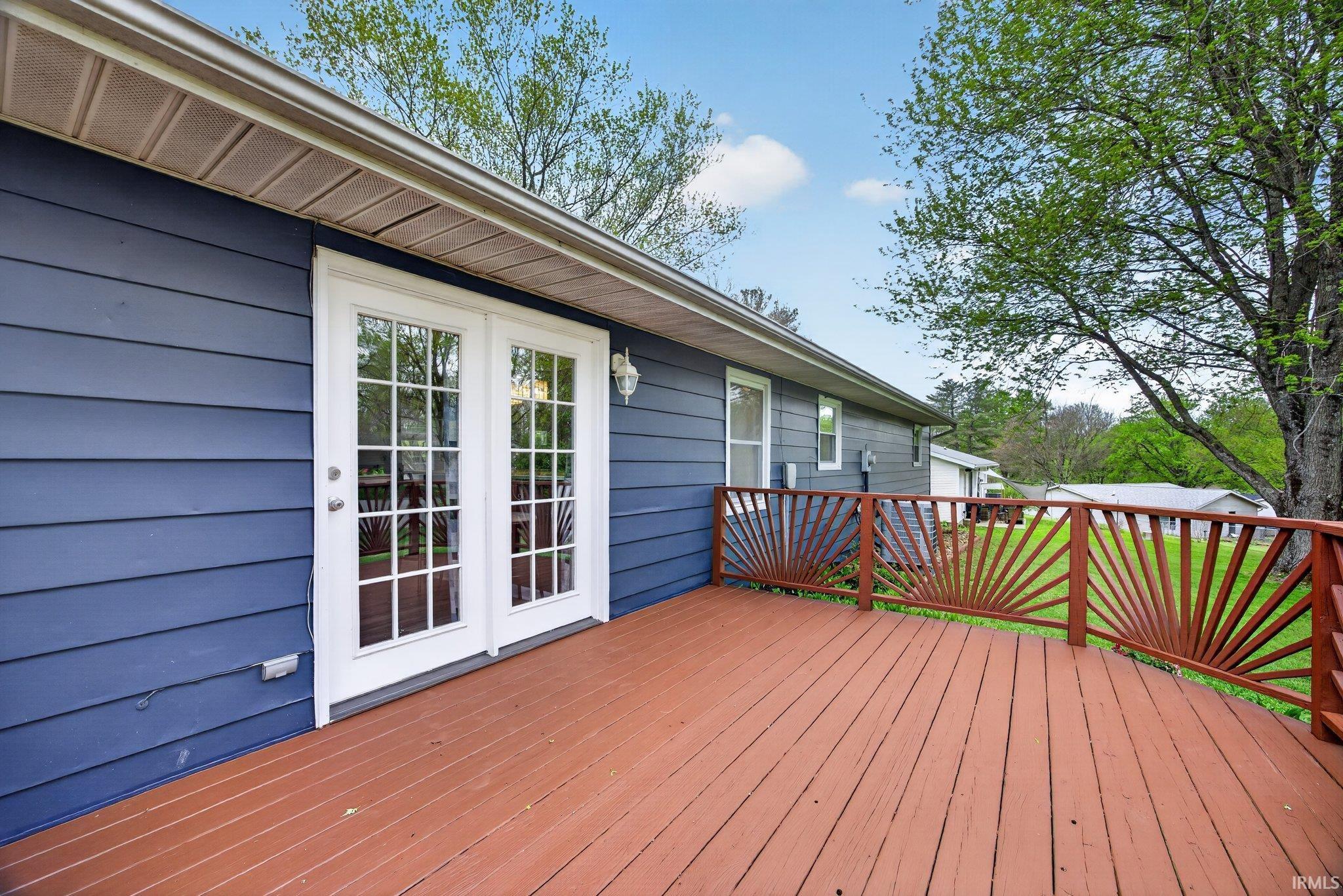 4333 North Ridgewood Drive Bloomington, IN 47404 - Photo 3 of 36