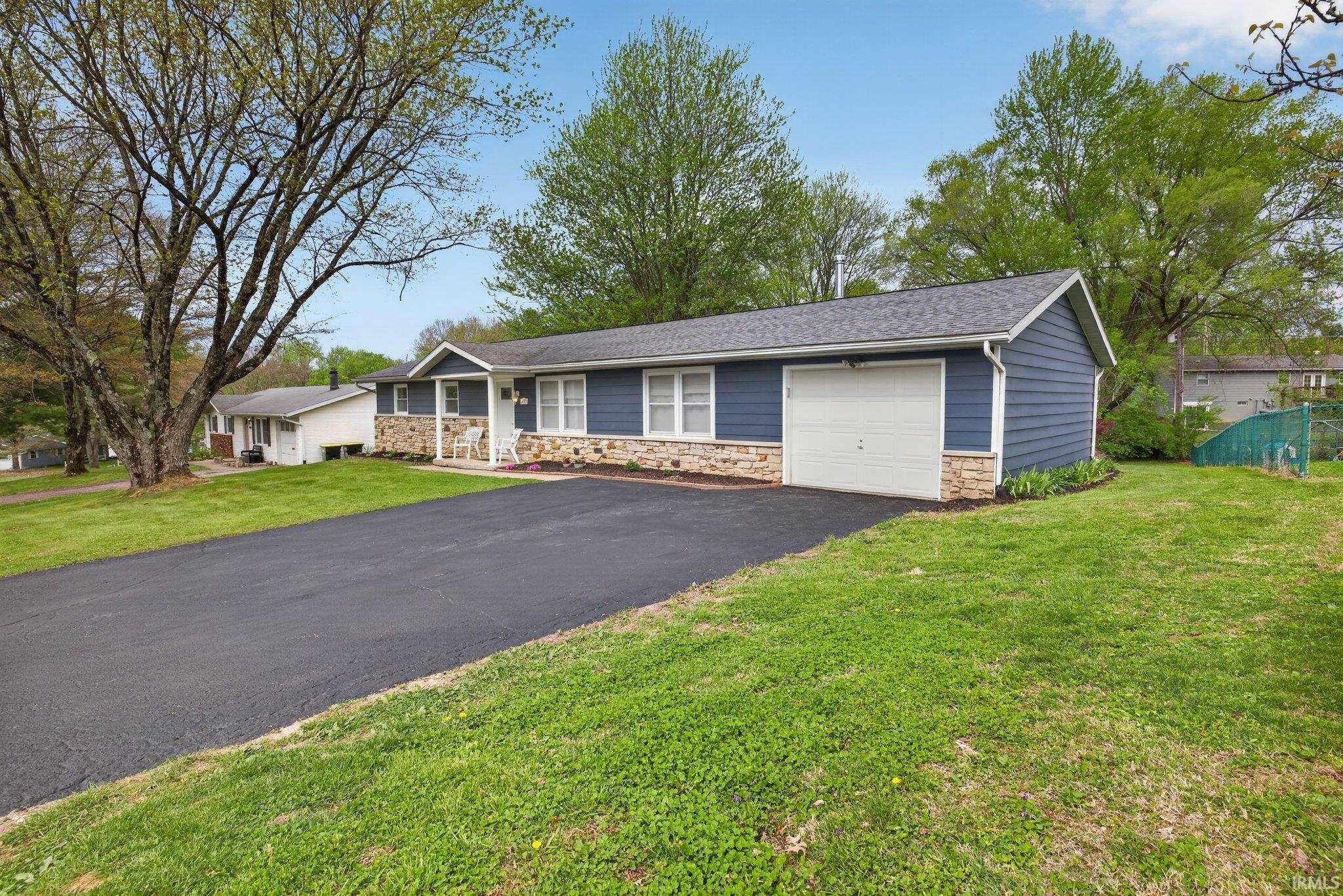 4333 North Ridgewood Drive Bloomington, IN 47404 - Photo 8 of 36